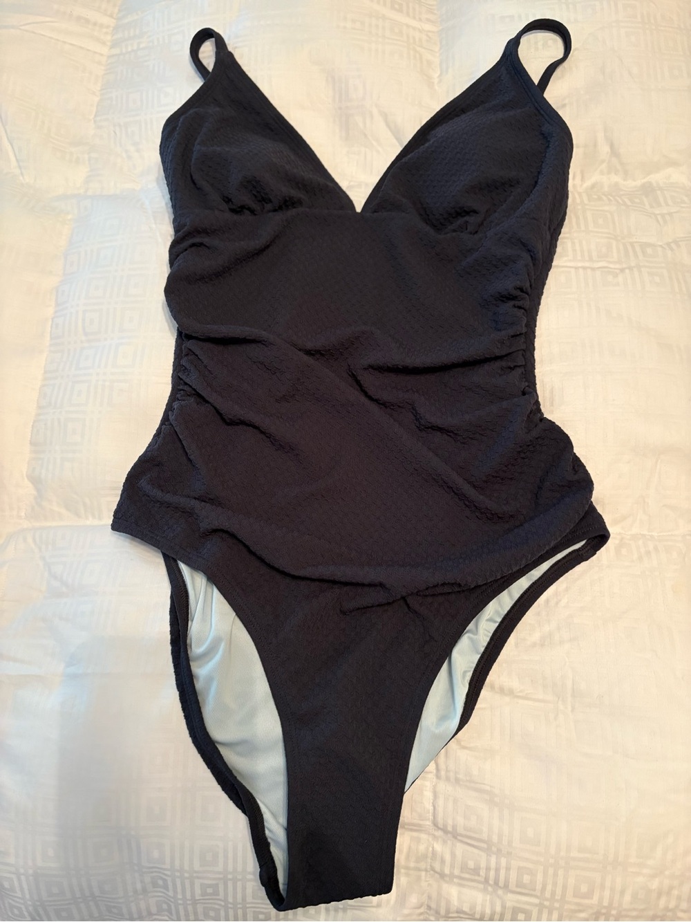 Cupshe Black Textured V-Neck One-Piece Swimsuit